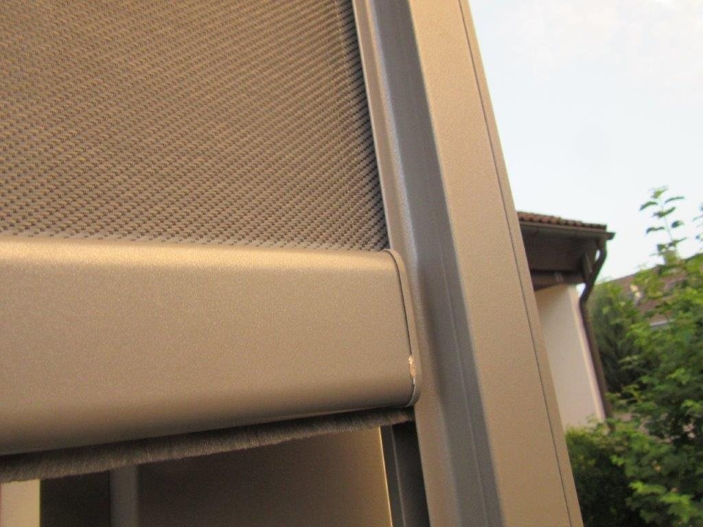 Detail einer Senkrechtmarkise